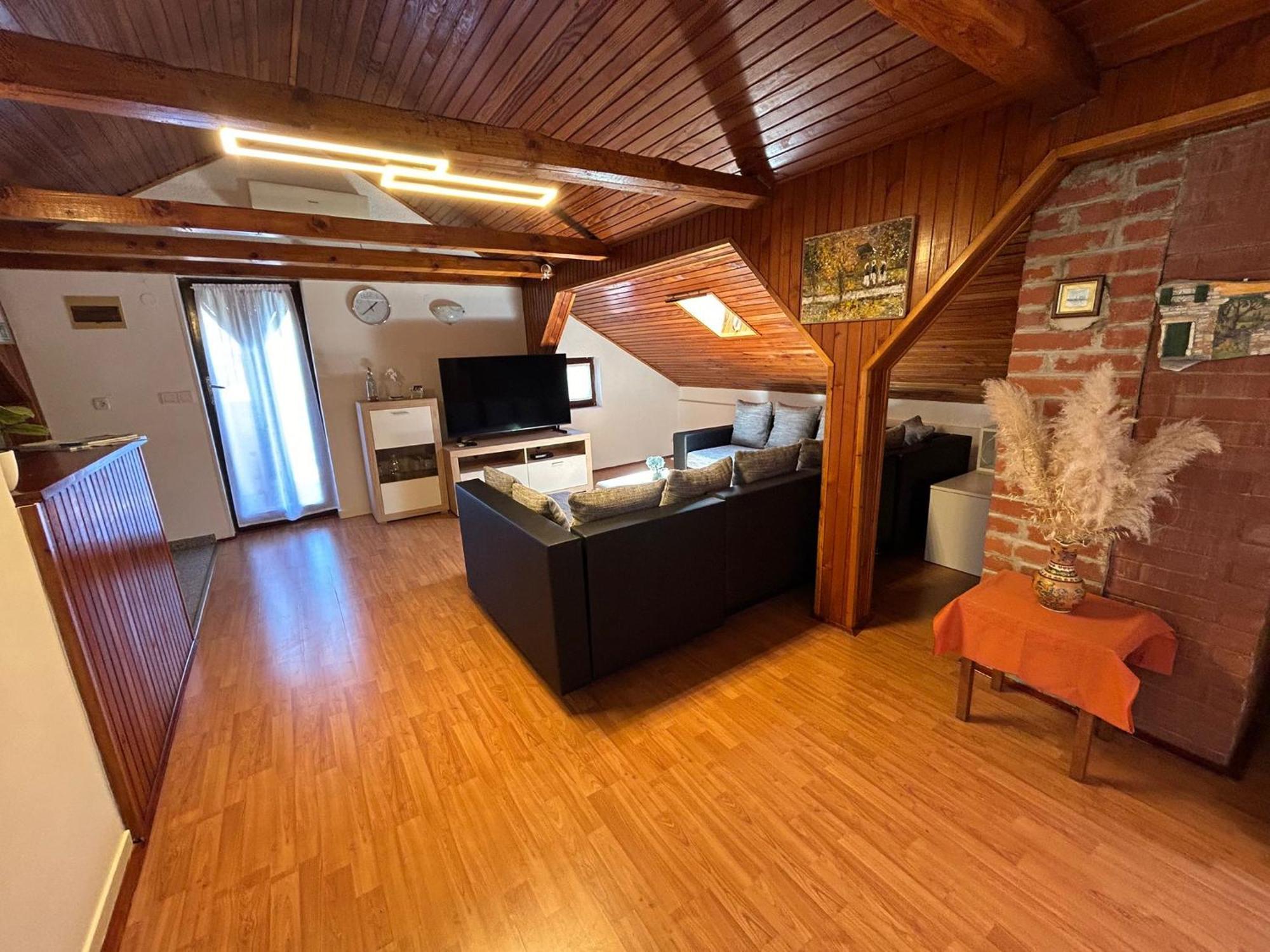 Apartment Milena Бртонигла Экстерьер фото