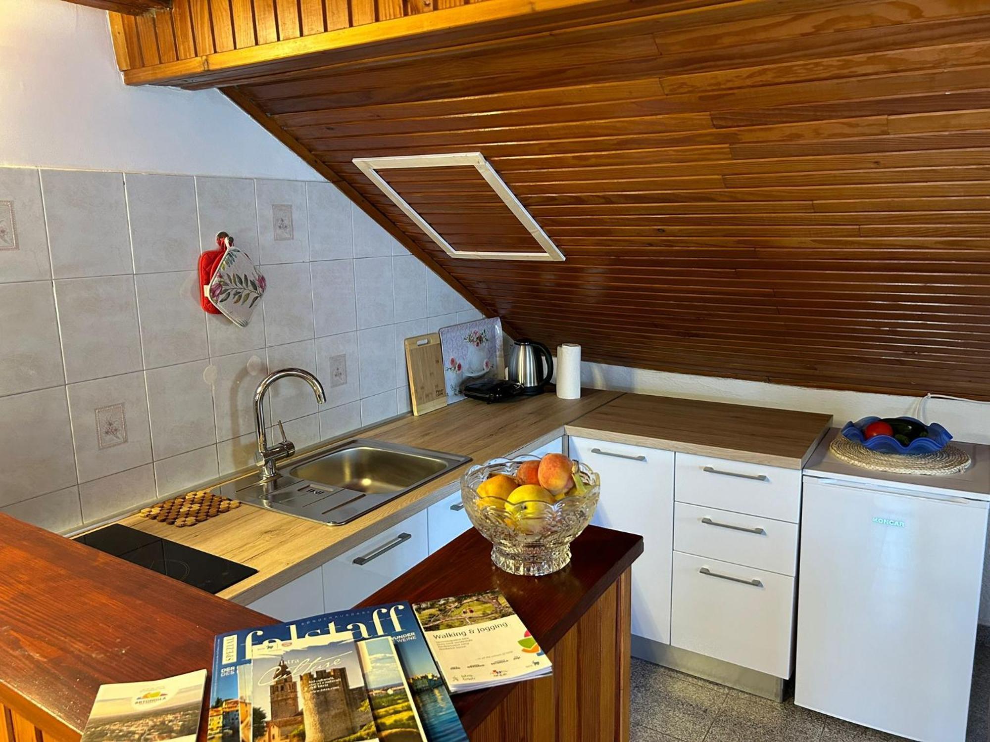 Apartment Milena Бртонигла Экстерьер фото