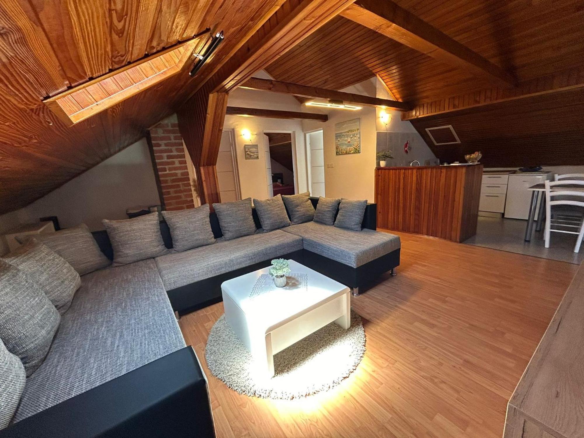 Apartment Milena Бртонигла Экстерьер фото